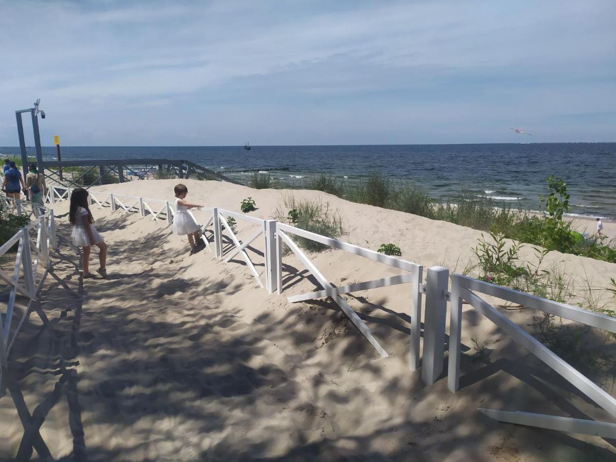 Mieszkanie - Dom 200 M Od Morza Villa Dziwnow Bagian luar foto